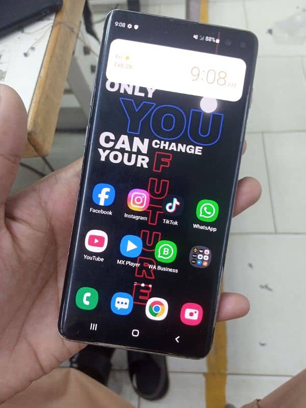 Samsung s10 plus. 8/128 non pta 6