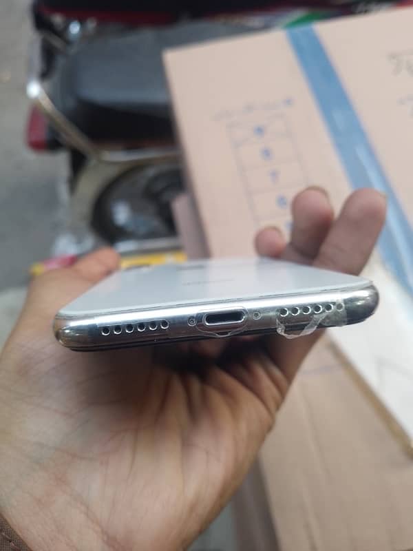 iPhone X  non pta factory unlock 3