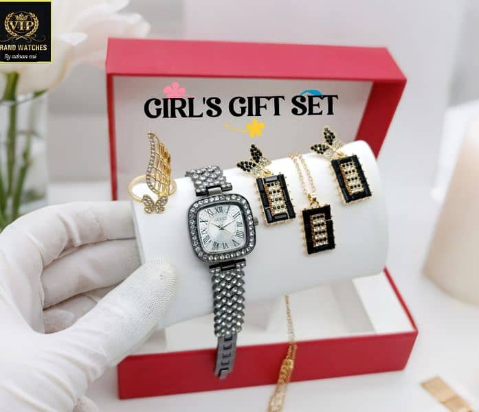 GIRL'S DIAMOND GIFT SET  GUCCI GIRL'S DIAMOND STONES Jewelry watch 1