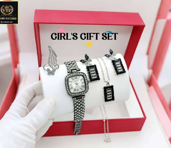 GIRL'S DIAMOND GIFT SET  GUCCI GIRL'S DIAMOND STONES Jewelry watch 4