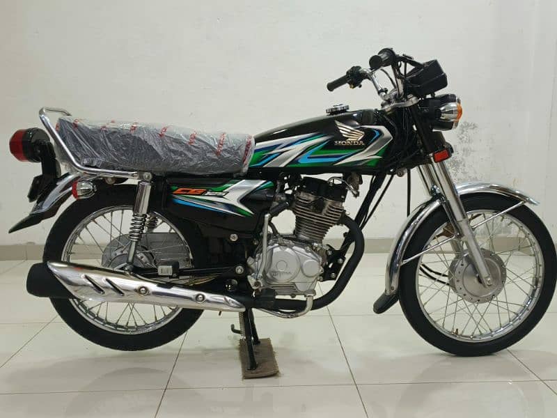 Honda CG 125 2023 Model 4