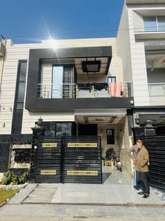 6 Marla Used House For Sale In Tulip Block