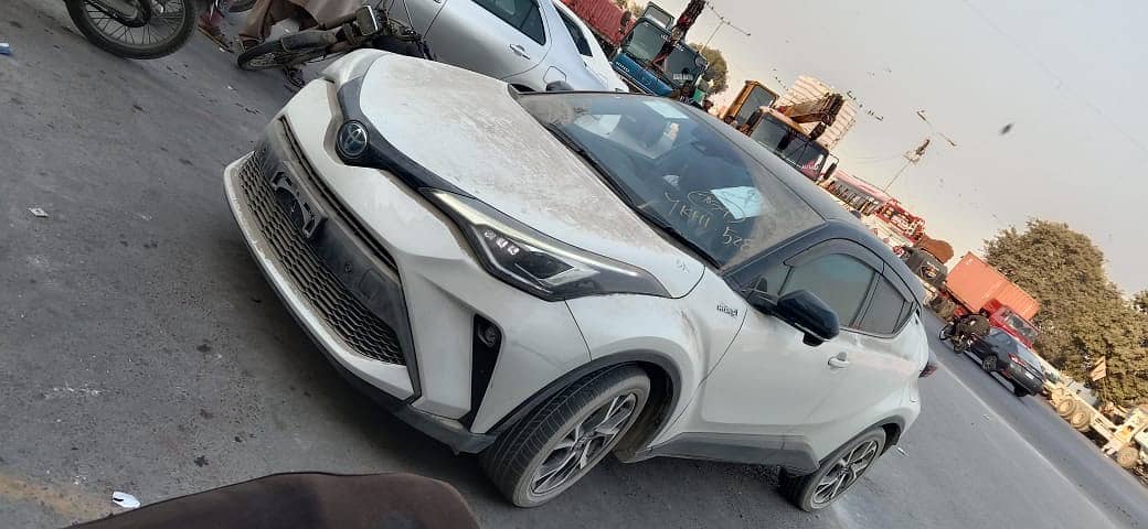 Toyota C-HR 2019 new shape two tone 2025 clear 0