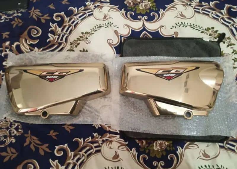 honda 125 gold edition original side cover 2