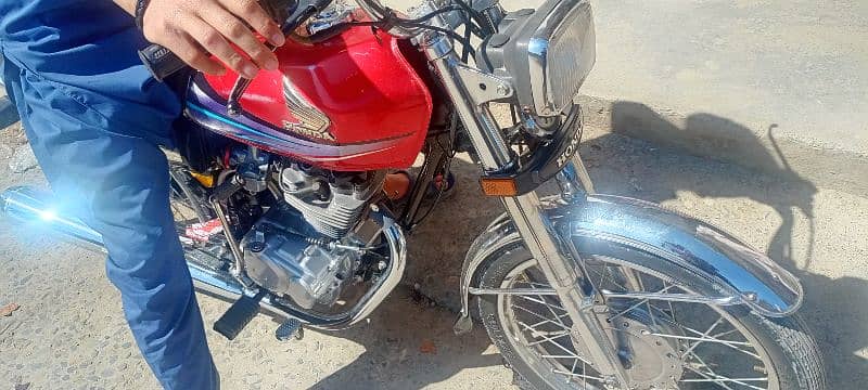 bike bilkul new ha ma babir ja raha hou or muja paisa chiya 1