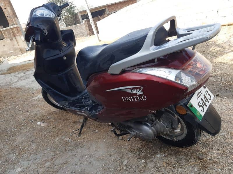 new condition united scooty 3