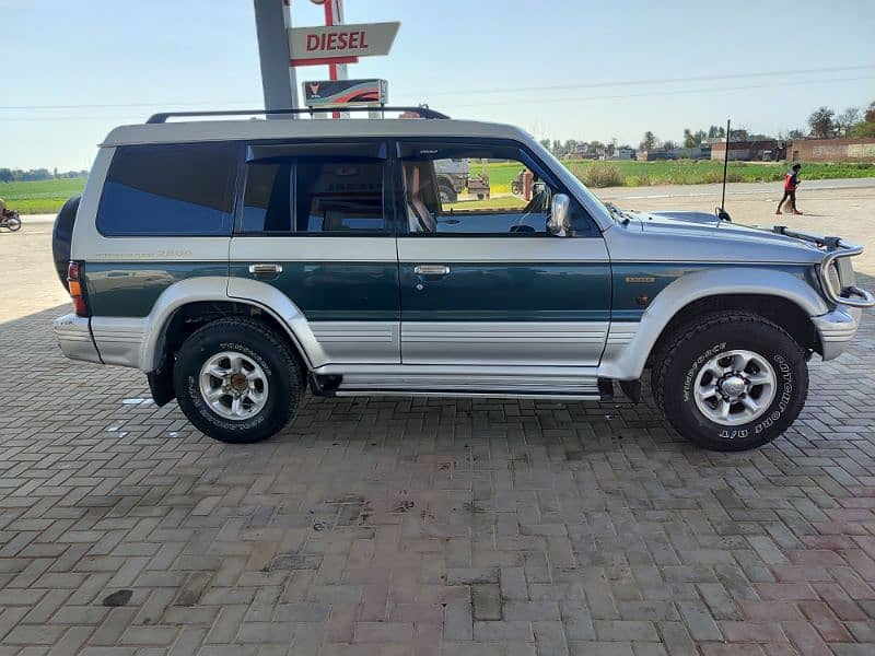 Mitsubishi Pajero 1992 0