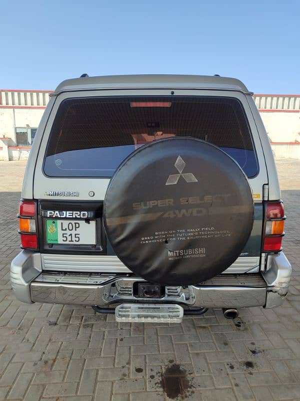 Mitsubishi Pajero 1992 4