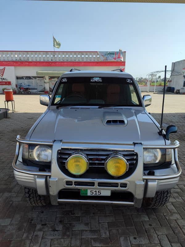 Mitsubishi Pajero 1992 7