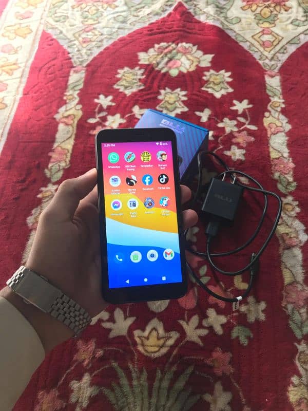 studio mini phone 2023 Nonpta 10v10 condition full box 6