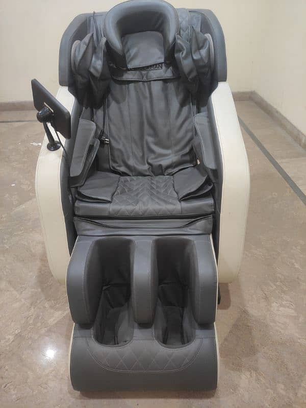 JC Buckman Massage Chair 1