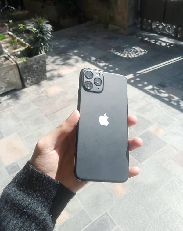 *IPHONE XS* converted to 11 pro 0