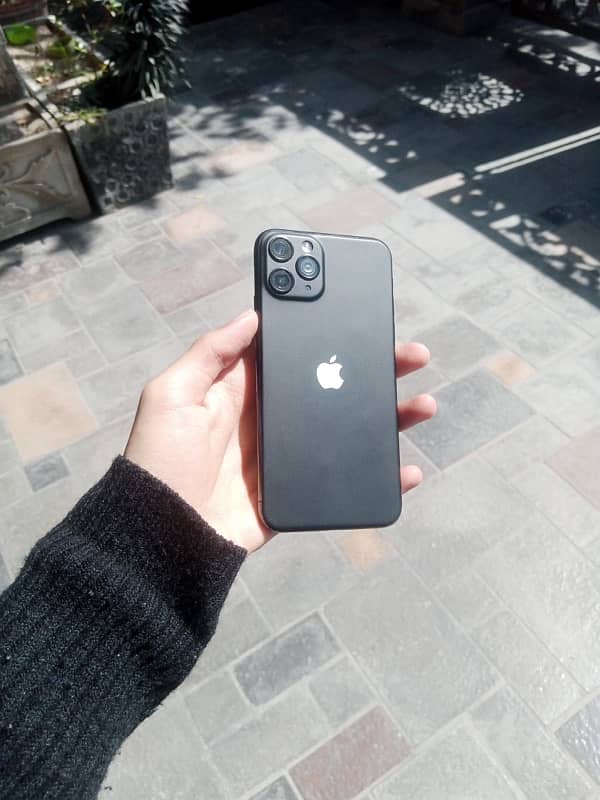 *IPHONE XS* converted to 11 pro 6