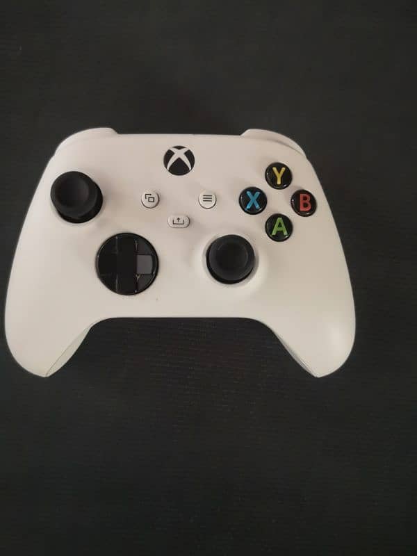 Xbox series S 4