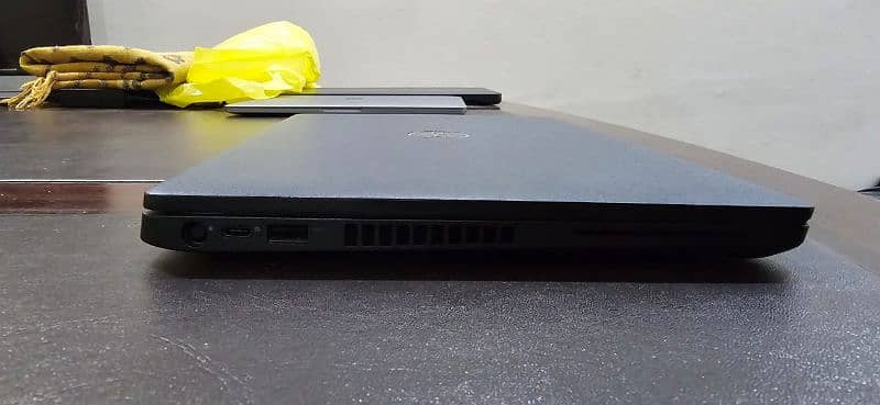 Dell Latitude 5400 | 8GB RAM 256GB SSD 2