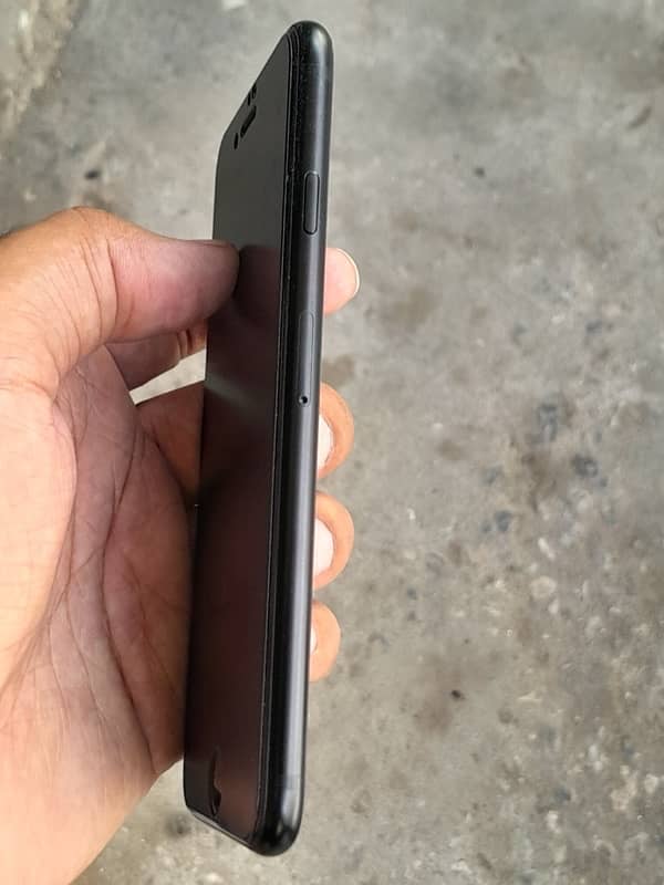 iPhone SE 2020 NON PTA with Box 3