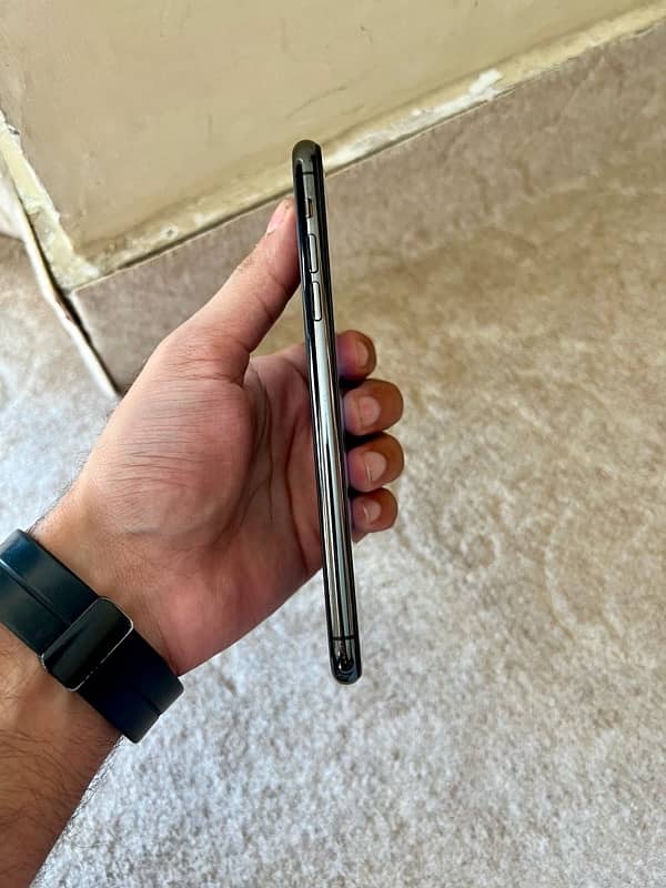 iphone 11 pro max (256gb) 6