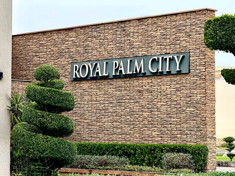 10 Marla Plot on 100ft road For Sale in Royal Palm City 4