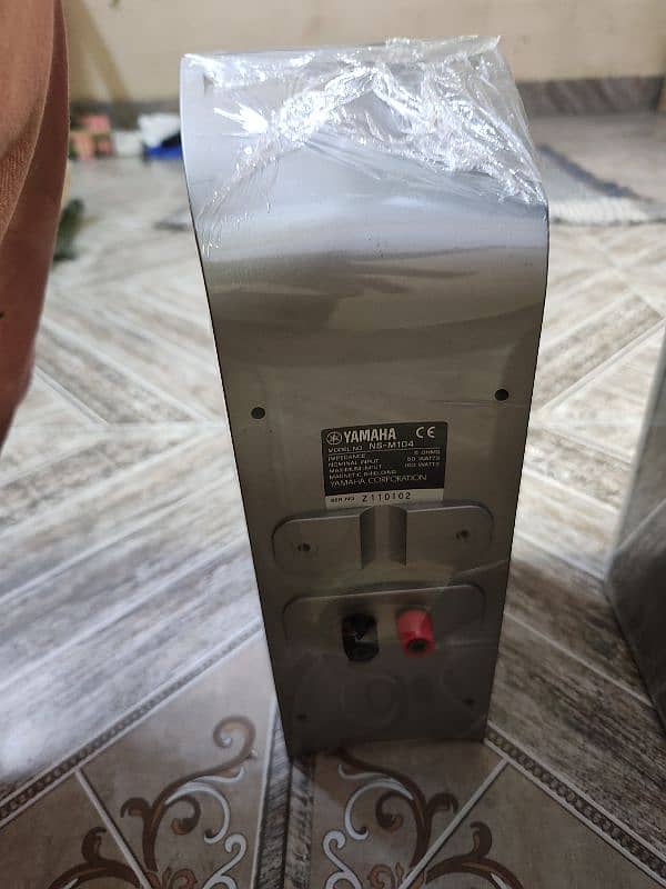 Yamaha bookshelf homethater 5.1 powered subwoofer 03009217309 3