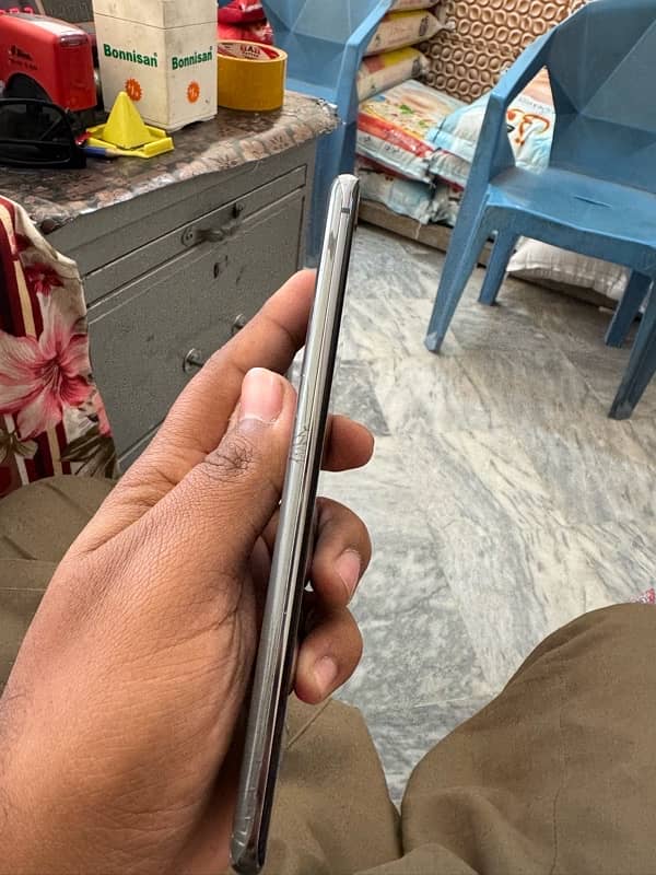 S20 Plus Non Pta But sim working 3500 Ka Pacth Huta Back Bi 1200 Ki ha 3