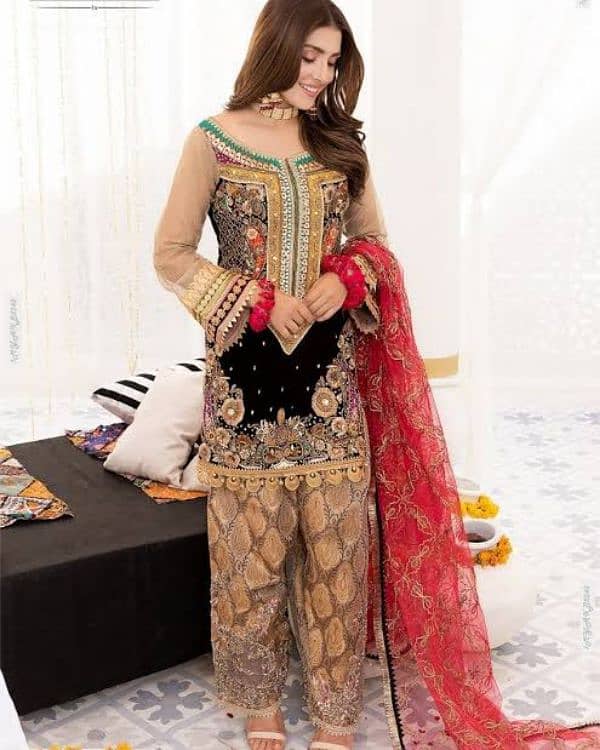 Ayeza Khan Outfit 0