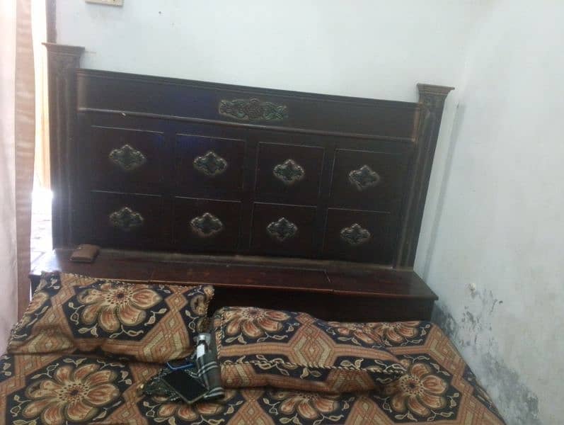 Bed used 3