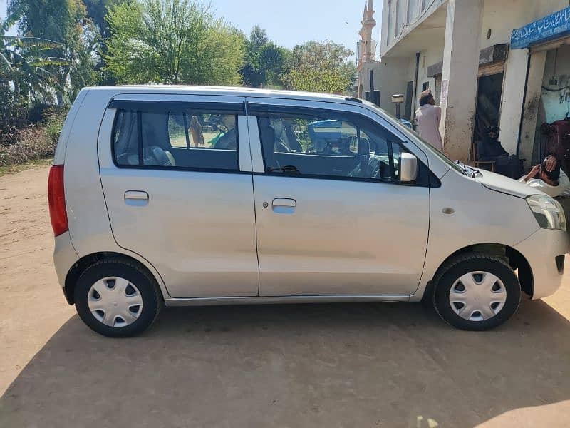 Suzuki Wagon R 2018 1