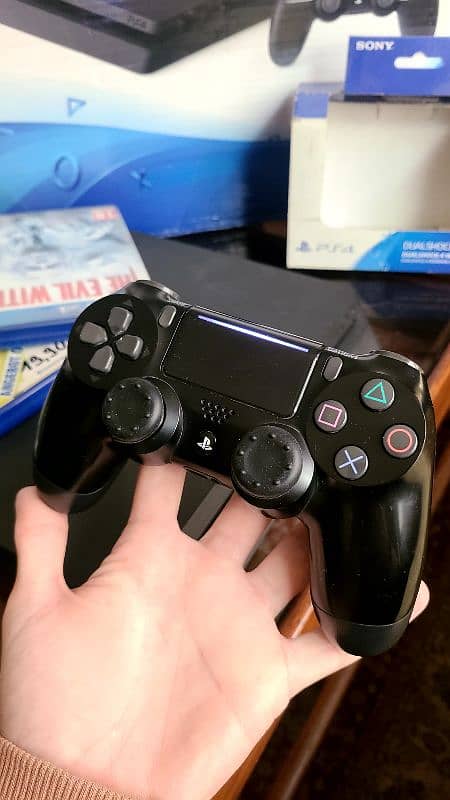 PS4 Slim 500GB 1