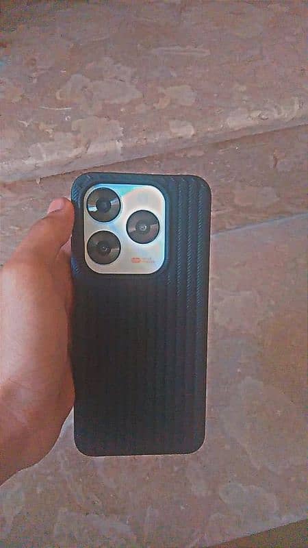 infinix hot 40 pro 3