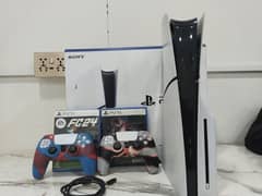 ps5 slim with two controllers box tekken8 and fc24 CD , fc25 download