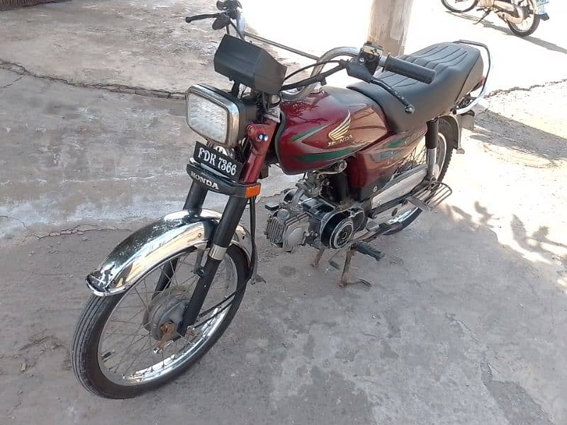 Honda CD 70 model 2015/16 03127915119 3