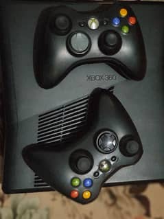 Xbox 360 with 2 wireless controller and Kinect