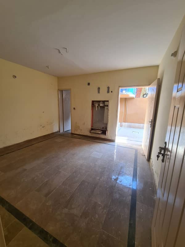 5MARLA MARBLE FLOORING LOWER PORTION FOR RENT IN ALLAMA IQBAL TOWN 1