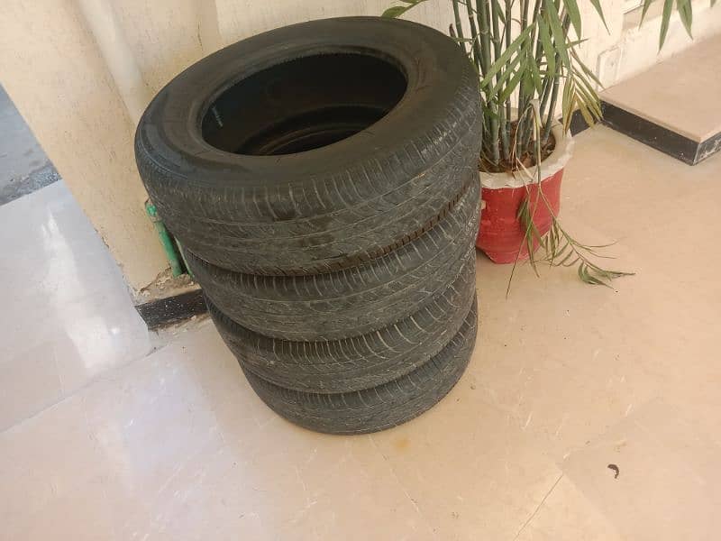 good condition  tyres F11 islamabad size 195/65/R15 1