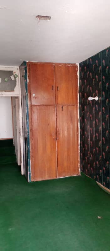 Allama Iqbal town one room at prime location 3