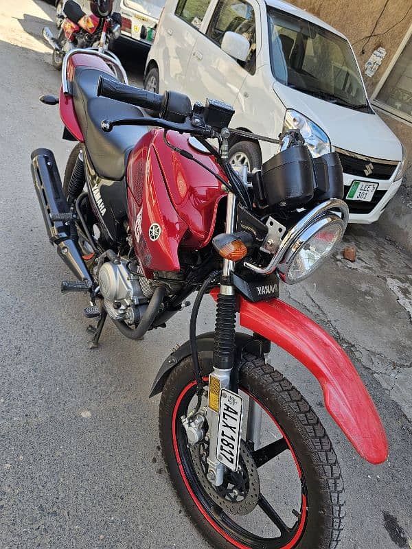 yamaha ybr 125G 2022 new sticker urgent sale 3