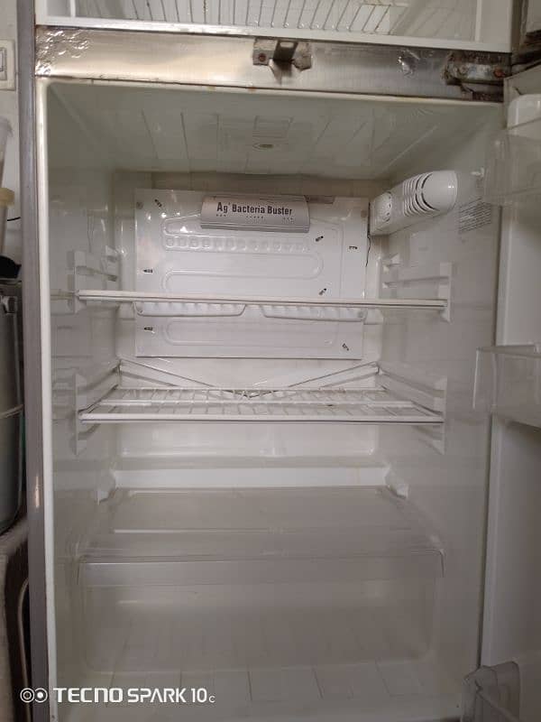 PEL refrigerator desire model no. PRD 120 size 12 genuine condition 3