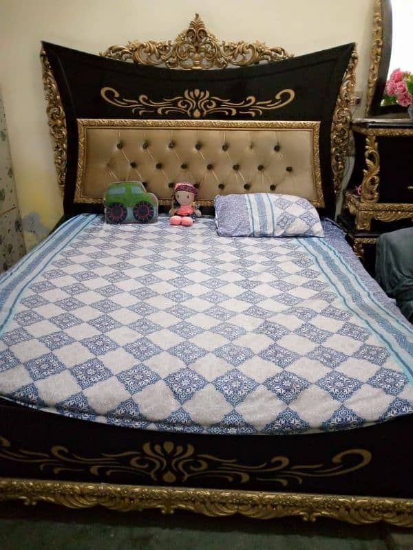 King size Bed without mattres with sofa set and tables 7