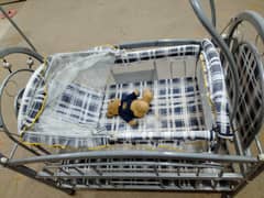 Selling a high-quality baby swing and cot in excellent condition!