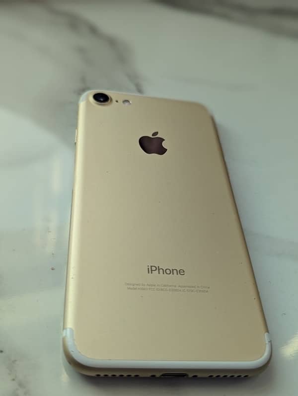 Iphone 7 | 128 GB | Golden-Non PTA| 9/10 condition 1