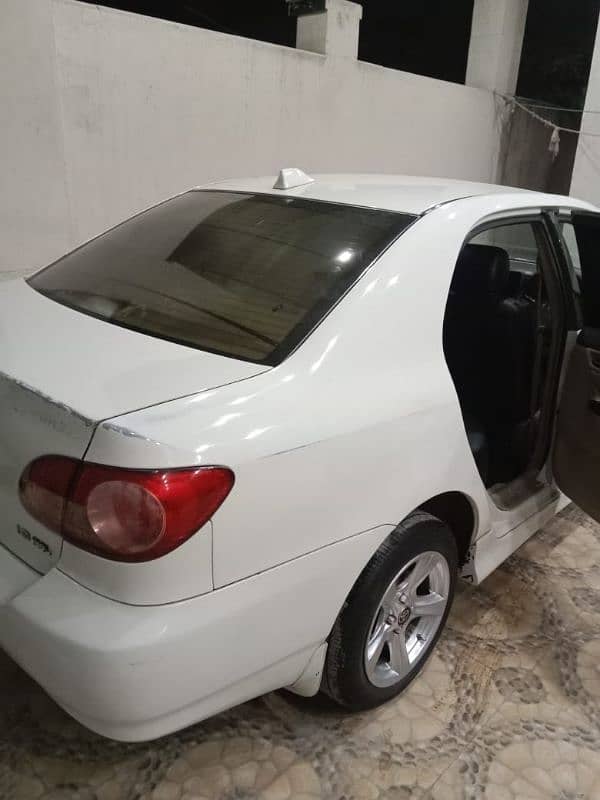 Toyota Corolla SE Saloon Automatic 1.6 12