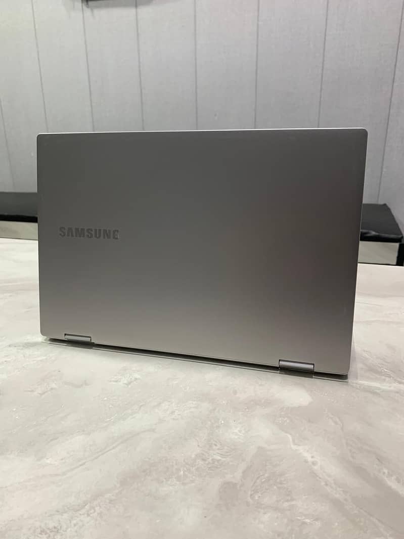 Samsung Notebook 9 Pro | Core i7 | 8th Gen | 16GB | 512GB NVMe SSD 3