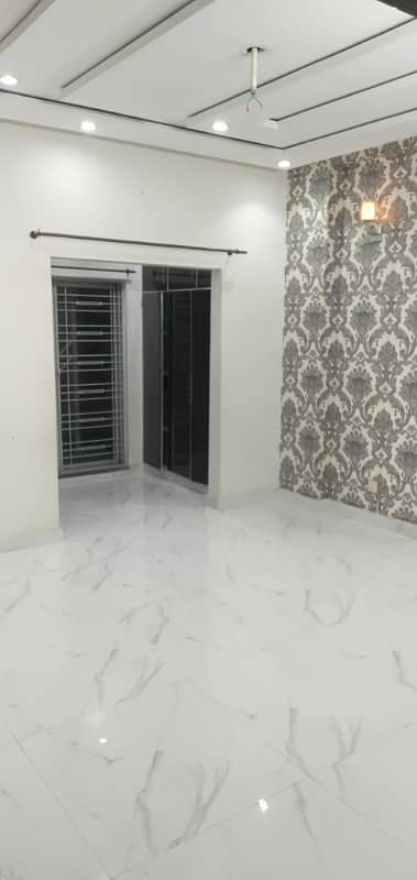 10 Marla Upper Portion Available For Rent 5