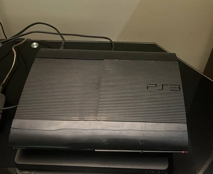 PlayStation 3 super slim and games 0