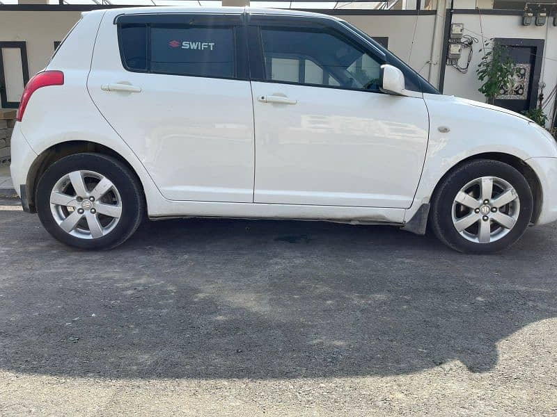 Suzuki Swift 2017 Mint condition 7