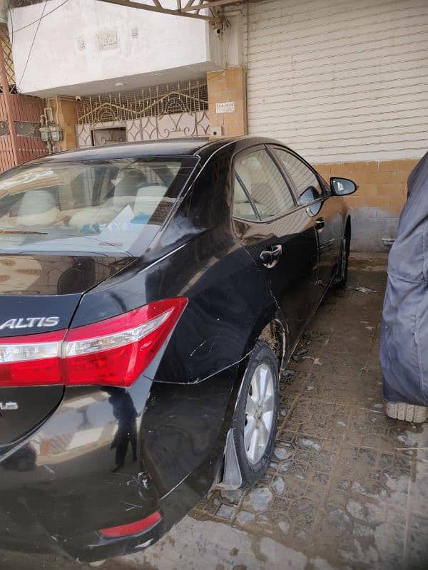 Toyota Corolla Altis 2015 1