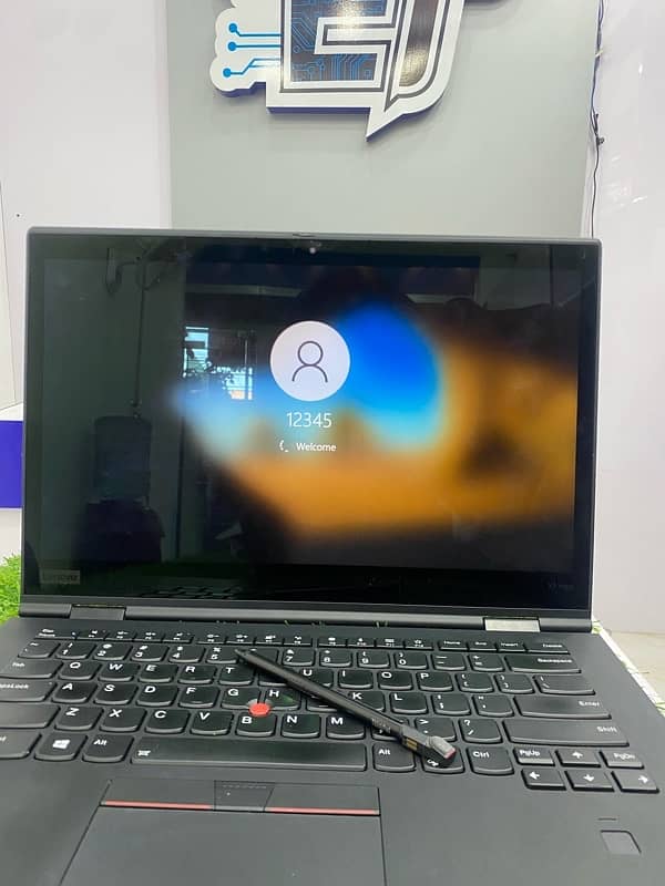 Lenovo X1 Yoga I5 8th 16/256 touch screen with pen 2