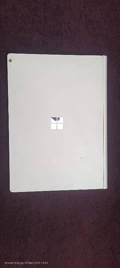 Microsoft (Surface Book)