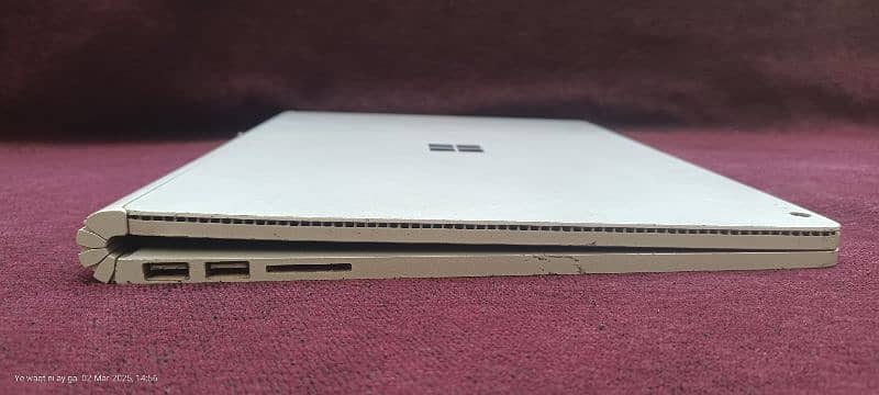 Microsoft (Surface Book) 2