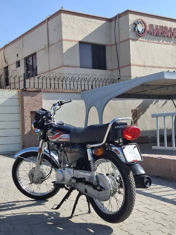 Honda CG 125 2024 3